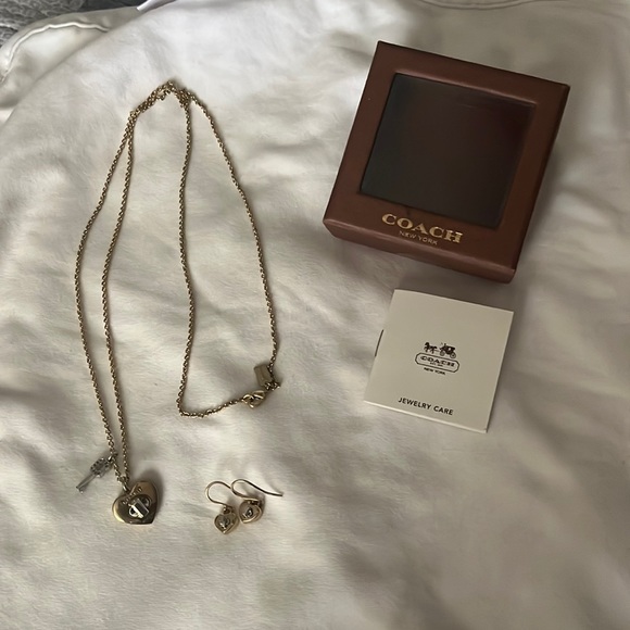 Coach necklace and earrings set,gold,gently used,no damage - Picture 1 of 4